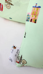 Load image into Gallery viewer, Lovey - London