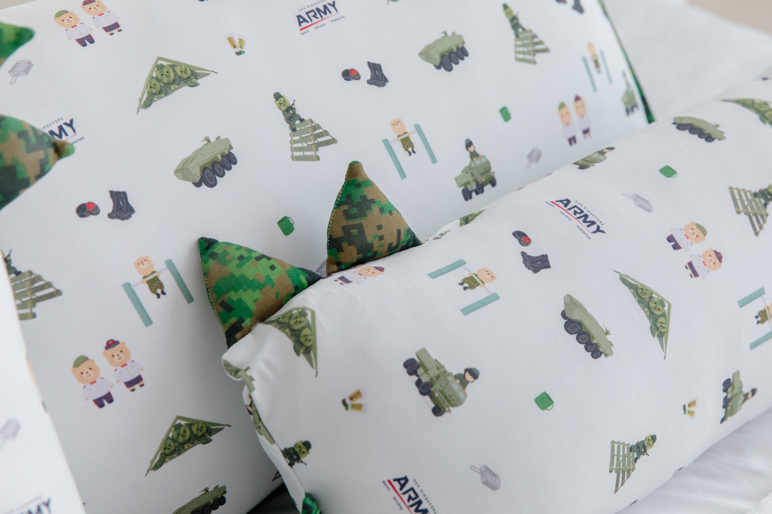 ARMYXPIPER - (Casing) Lovey & Pillow