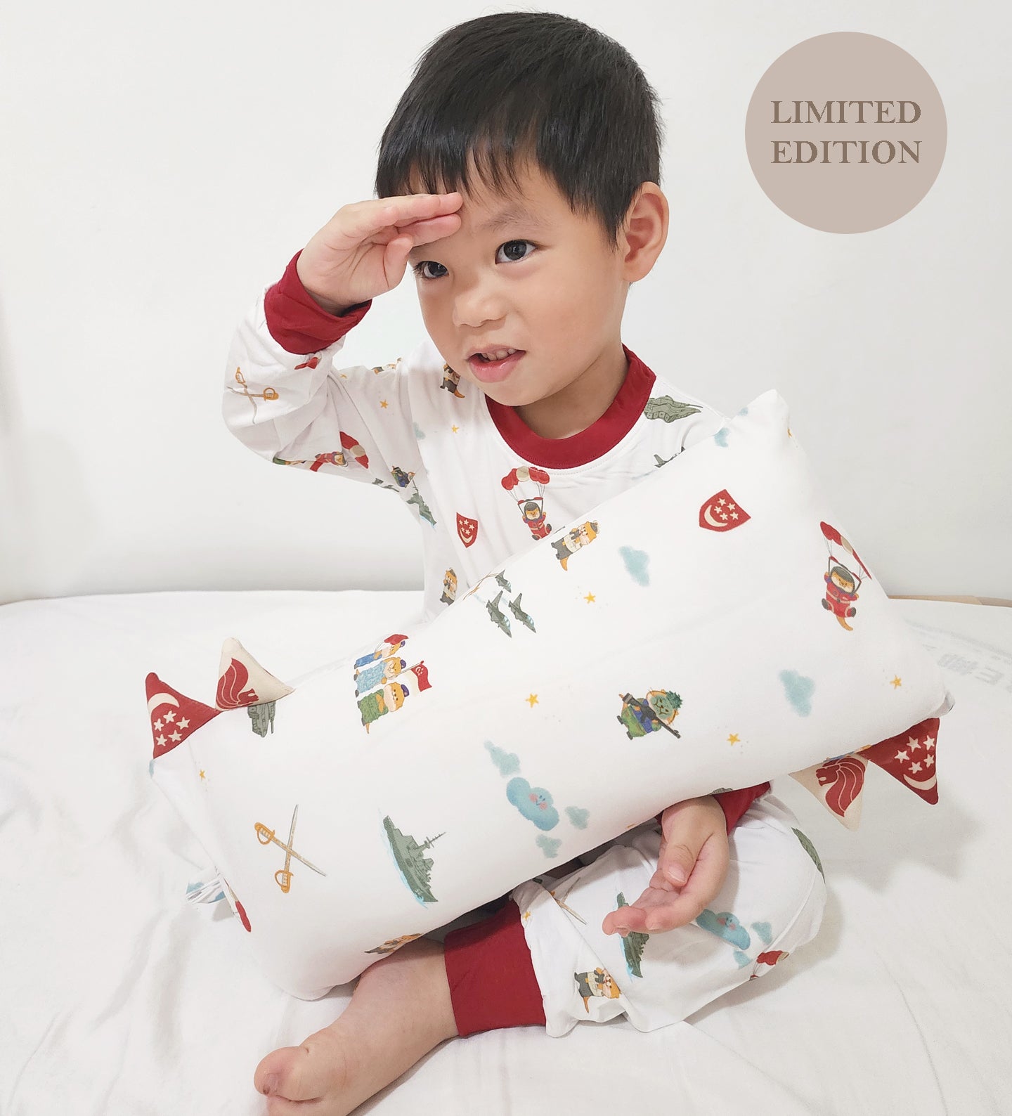 Toddler Pyjamas set - No Otter Place like Home