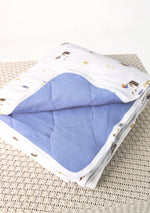 Load image into Gallery viewer, Bamboo Quilt Blanket - Fly High
