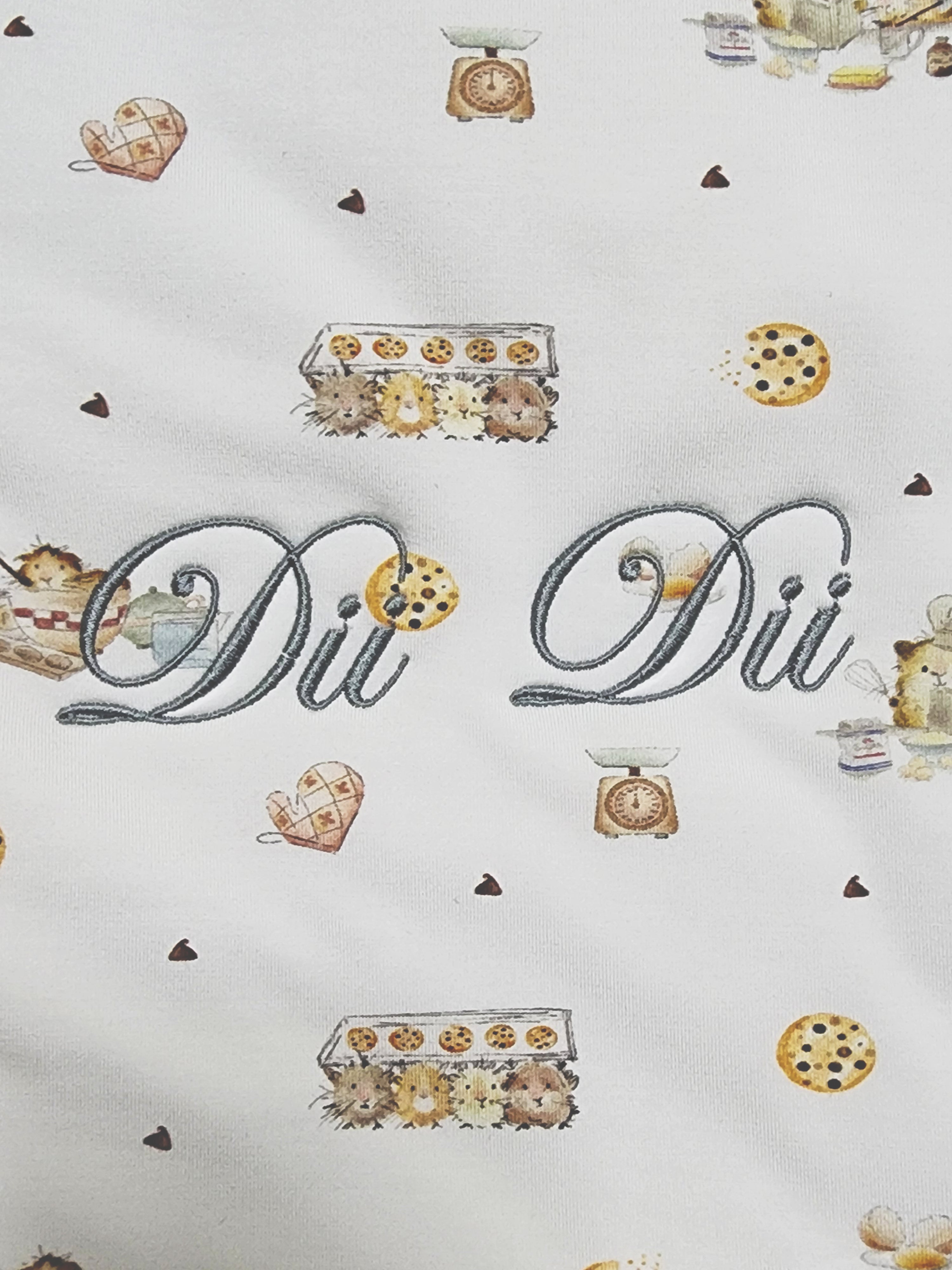(Casing) Lovey   - Dim Sum