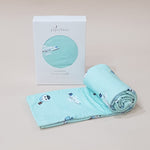 Load image into Gallery viewer, Bamboo Swaddle - Merlions At The Airport
